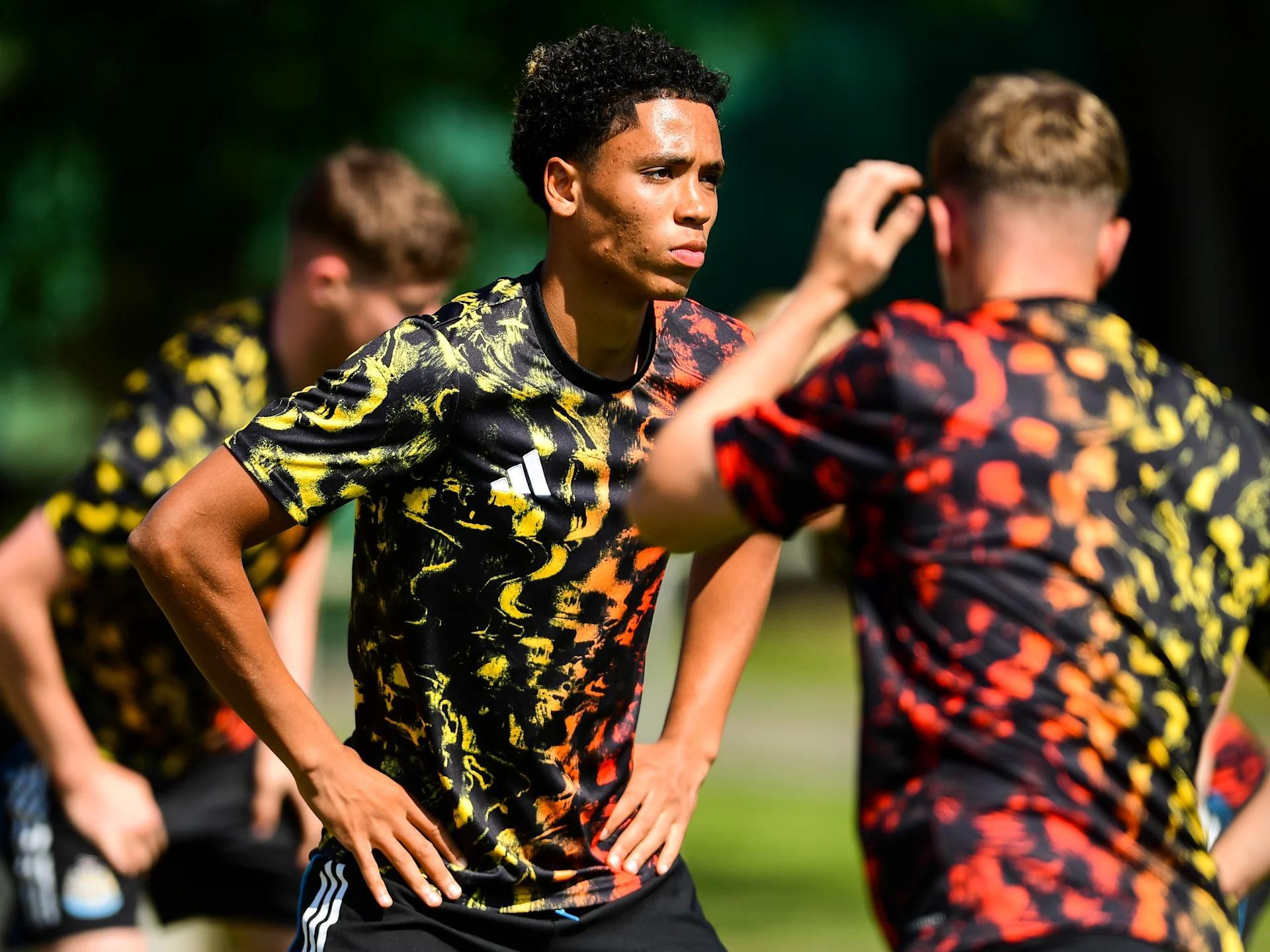 开云体育官网-官方：纽卡U21小将特拉维斯-赫内斯租借加盟荷甲球队格罗宁根