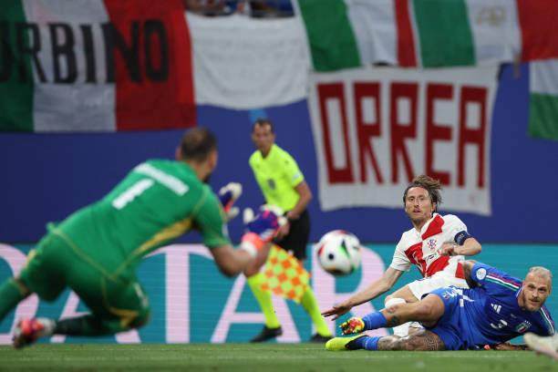 开云官网-【数说】莫德里奇宝刀不老，唐纳鲁马比肩布冯