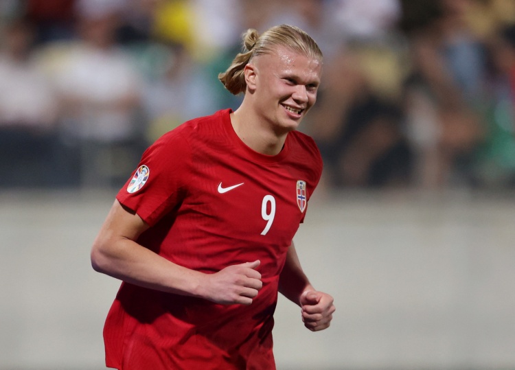 开云体育下载-哈兰德本届世欧预20次射门斩获4球，5.1预期进球值领跑所有球员