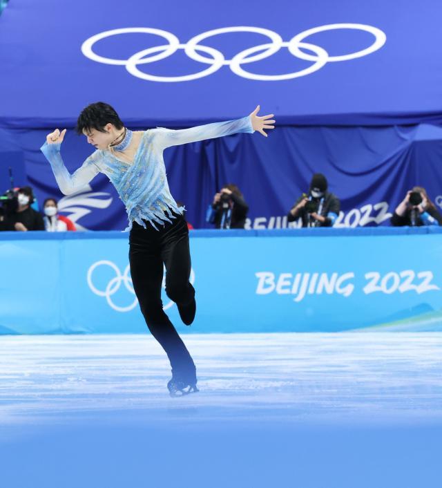 开云体育下载-羽生低级失误因冰面有坑？自由滑将放手一搏挑战4A