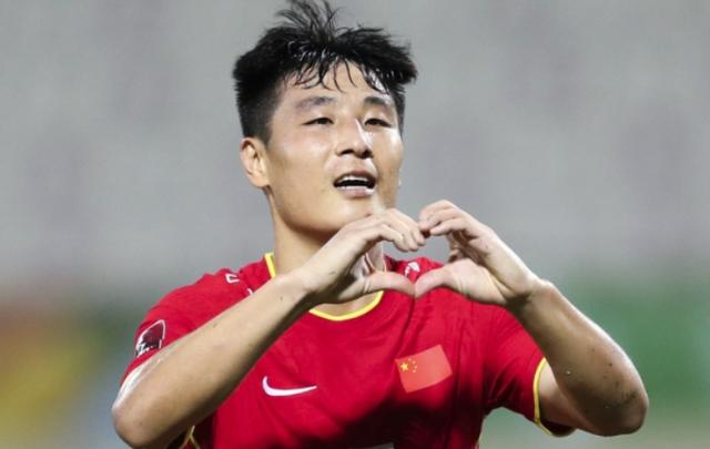 自救者天救！命硬国足踏上12强赛正轨！