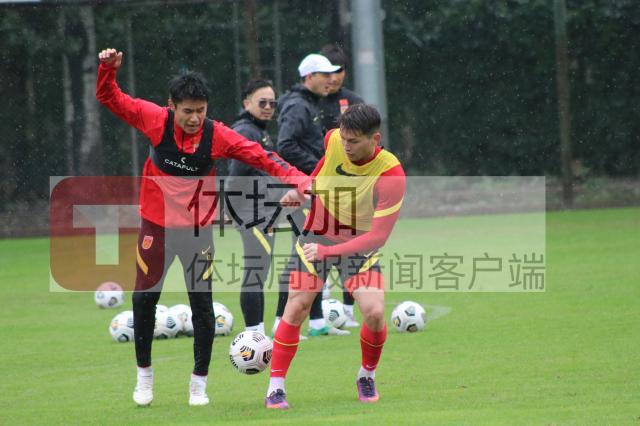 能否参赛都未知 U22国足带着一堆问号香河开练