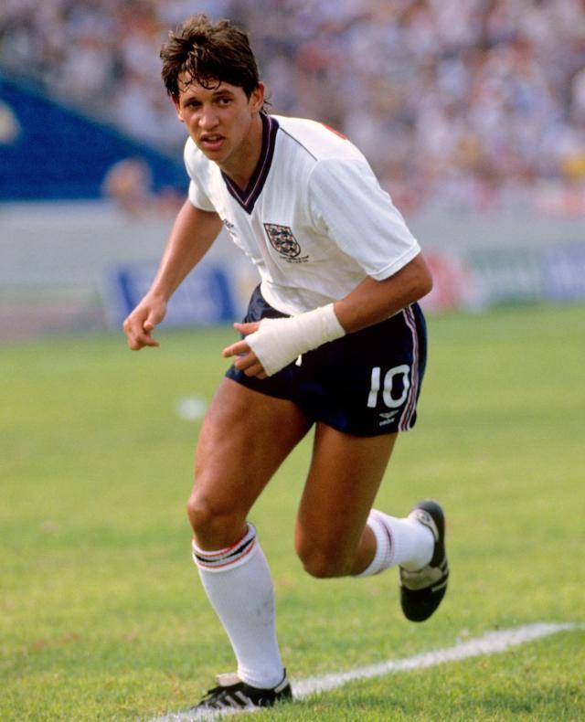 开云体育官网-【话题】生涯零红牌！提起“球场天使”，你最先想起谁？