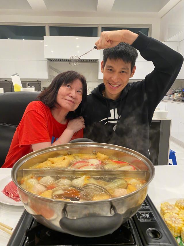 开云体育下载-放弃中国超级明星待遇 林书豪正式启程逐梦NBA